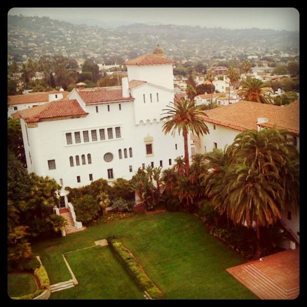 Tour the Santa Barbara Courthouse